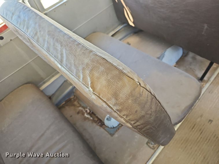 image for item DM1571 2004 International 3800 school bus