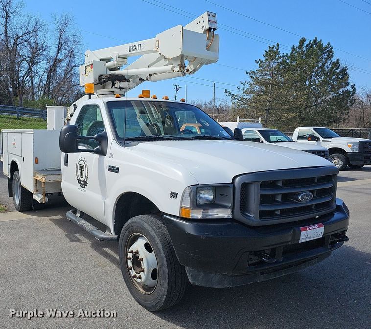 image for item DM1580 2003 Ford F450 Super Duty XL  bucket truck