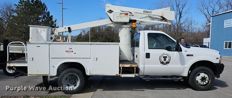 image for item DM1580 2003 Ford F450 Super Duty XL  bucket truck