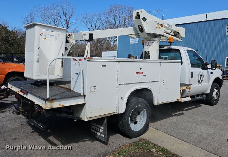 image for item DM1580 2003 Ford F450 Super Duty XL  bucket truck