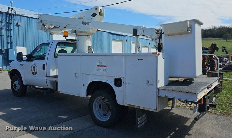 image for item DM1580 2003 Ford F450 Super Duty XL  bucket truck