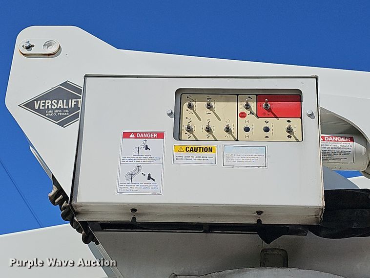 image for item DM1580 2003 Ford F450 Super Duty XL  bucket truck