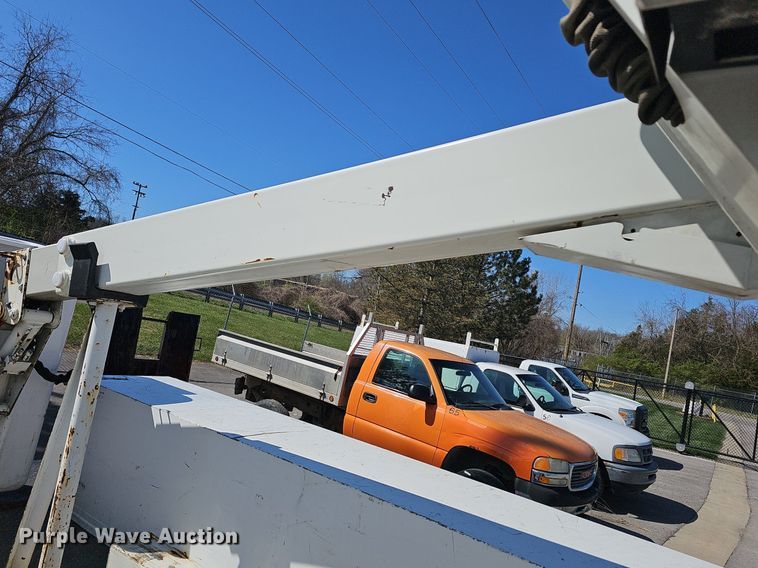 image for item DM1580 2003 Ford F450 Super Duty XL  bucket truck