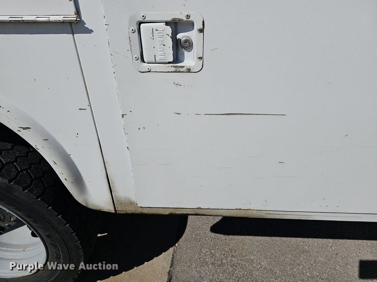 image for item DM1580 2003 Ford F450 Super Duty XL  bucket truck