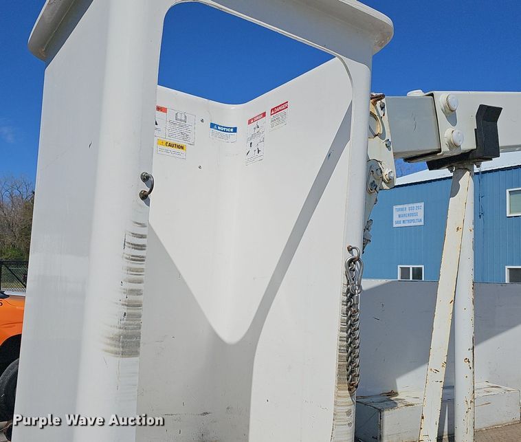 image for item DM1580 2003 Ford F450 Super Duty XL  bucket truck