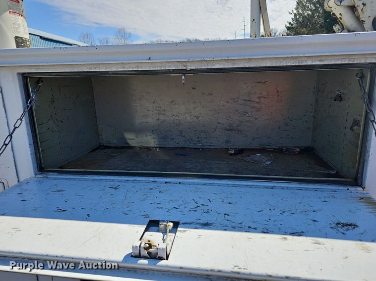 image for item DM1580 2003 Ford F450 Super Duty XL  bucket truck