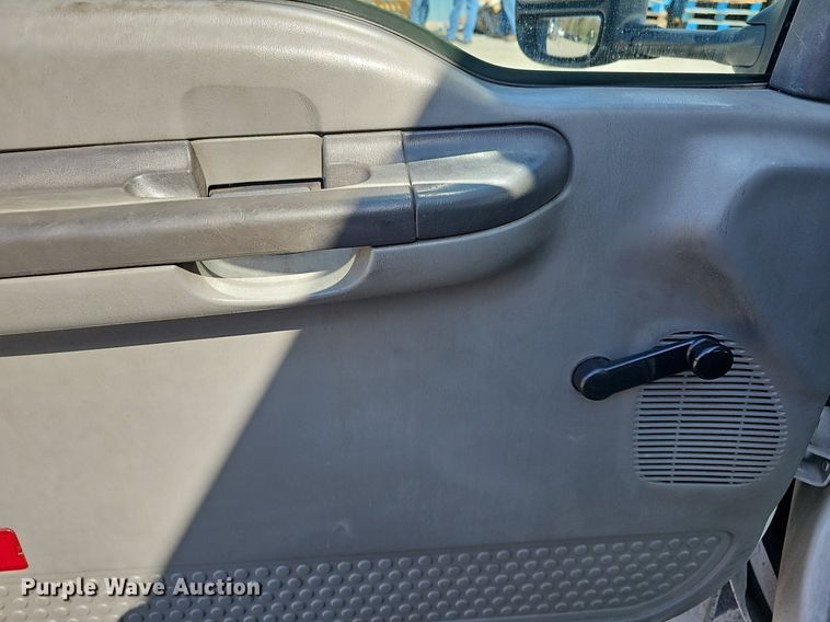 image for item DM1580 2003 Ford F450 Super Duty XL  bucket truck