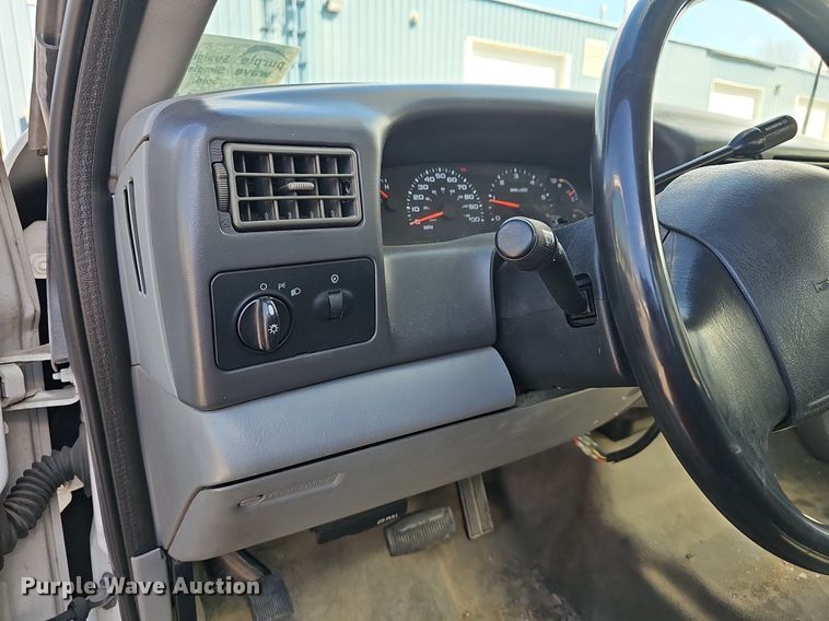 image for item DM1580 2003 Ford F450 Super Duty XL  bucket truck