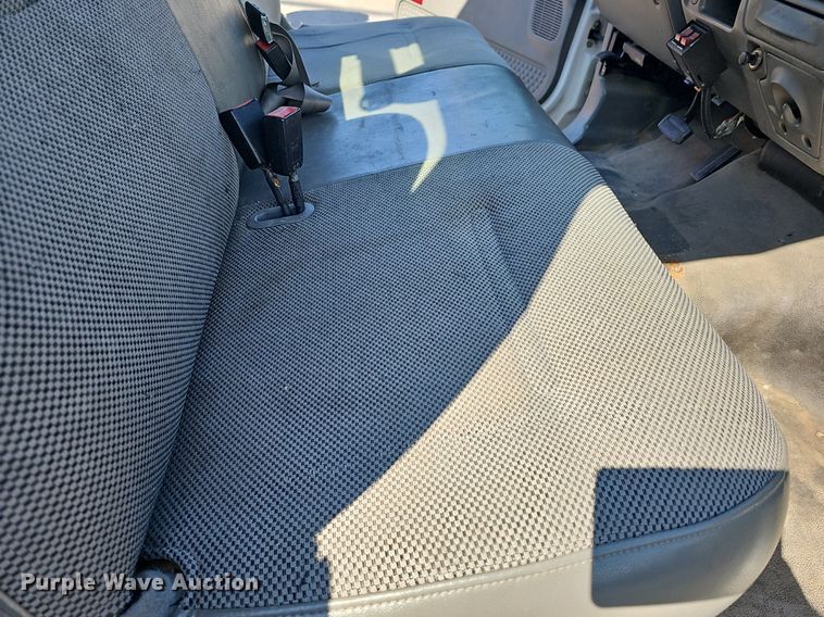 image for item DM1580 2003 Ford F450 Super Duty XL  bucket truck