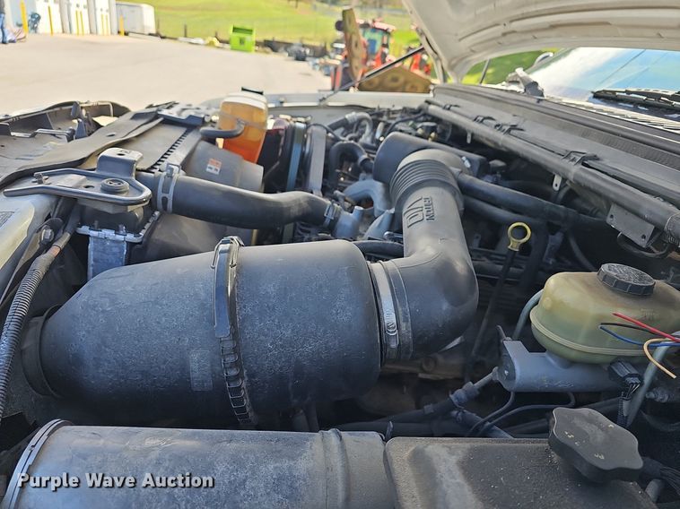 image for item DM1580 2003 Ford F450 Super Duty XL  bucket truck