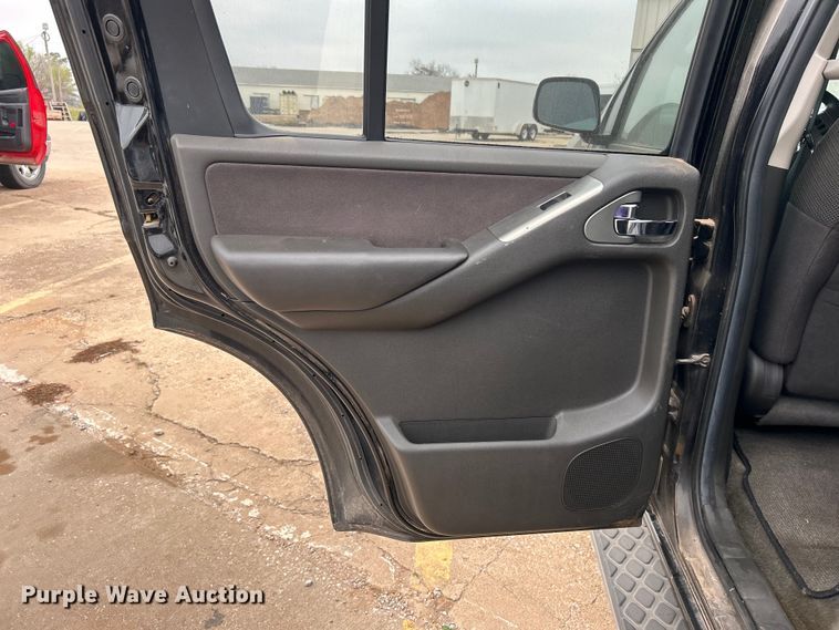 image for item DN0713 2005 Nissan  Pathfinder SUV