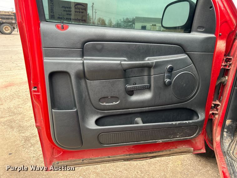 image for item DN0714 2004 Dodge Ram 1500 pickup truck