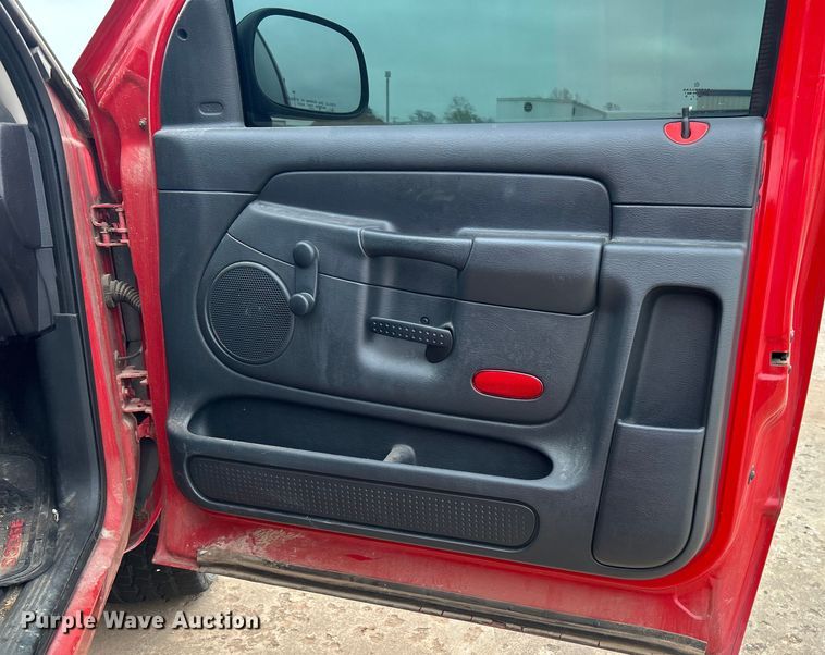 image for item DN0714 2004 Dodge Ram 1500 pickup truck