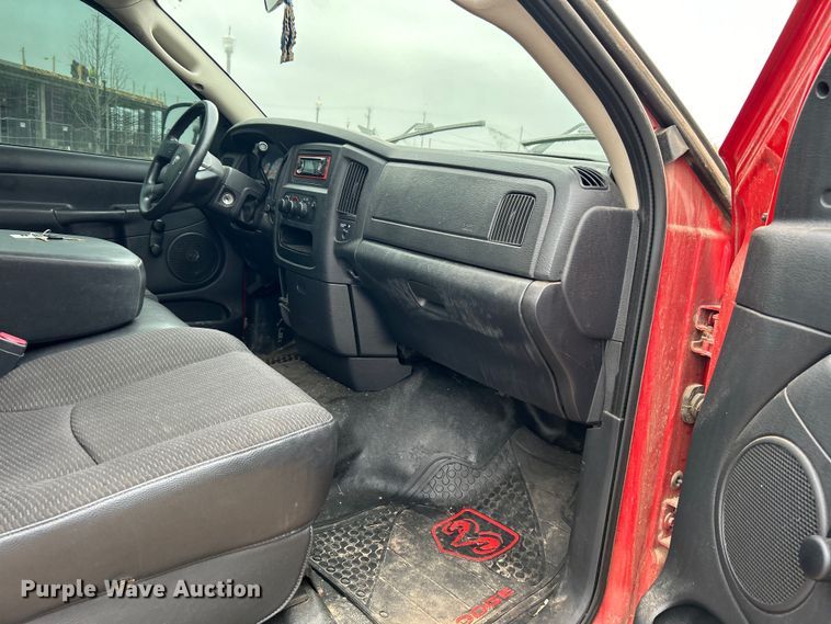 image for item DN0714 2004 Dodge Ram 1500 pickup truck