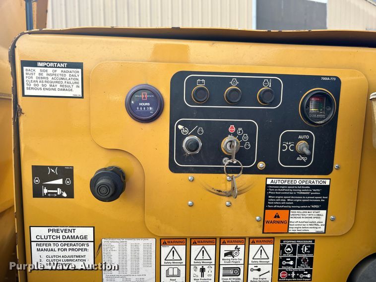 image for item DN0730 2004 Vermeer BC1800A wood chipper