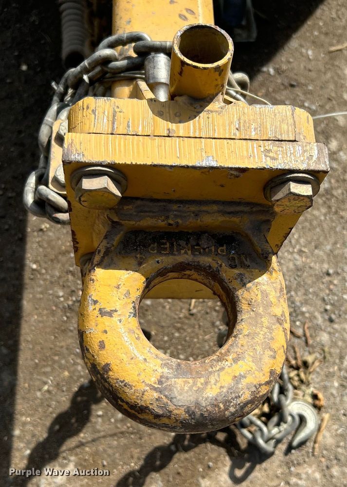 image for item DN0730 2004 Vermeer BC1800A wood chipper