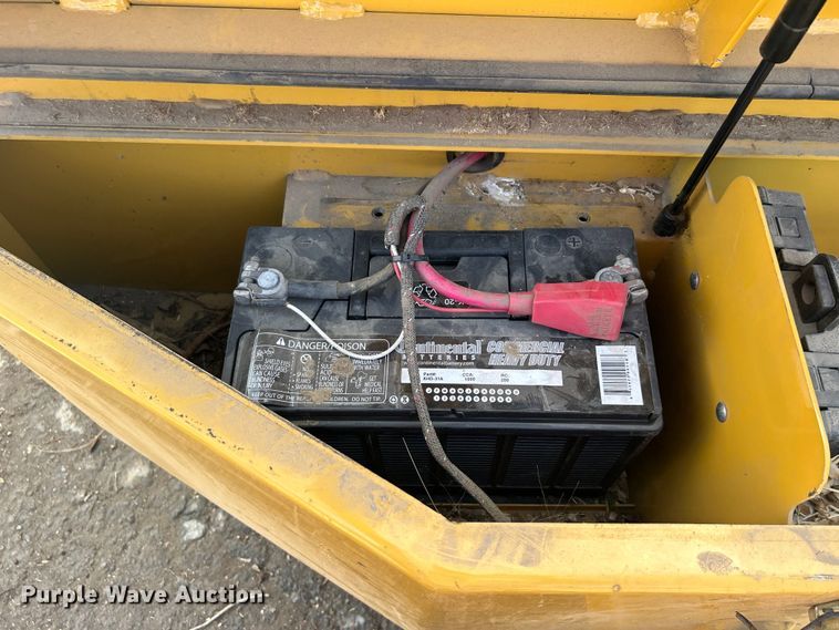 image for item DN0730 2004 Vermeer BC1800A wood chipper