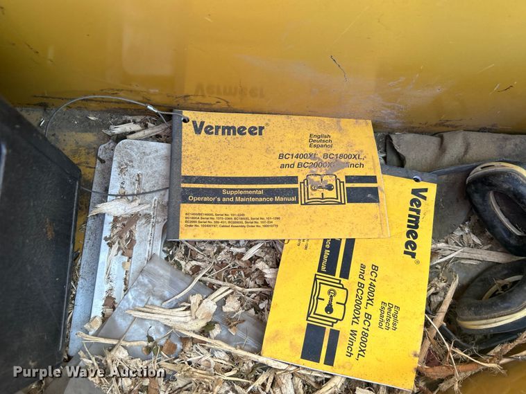 image for item DN0730 2004 Vermeer BC1800A wood chipper