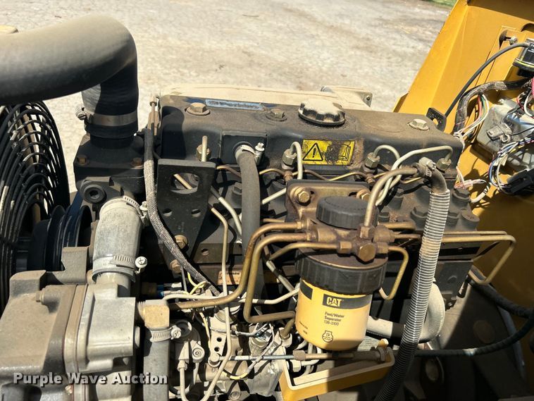 image for item DN0730 2004 Vermeer BC1800A wood chipper