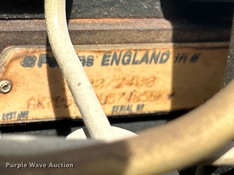 image for item DN0730 2004 Vermeer BC1800A wood chipper