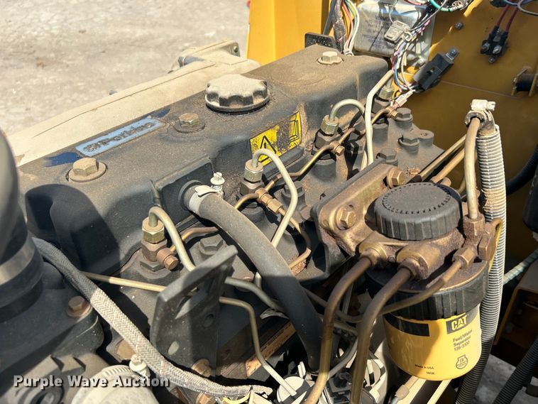 image for item DN0730 2004 Vermeer BC1800A wood chipper