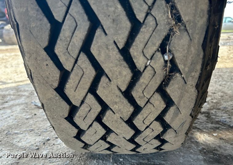 image for item DN0730 2004 Vermeer BC1800A wood chipper