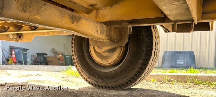 image for item DN0730 2004 Vermeer BC1800A wood chipper