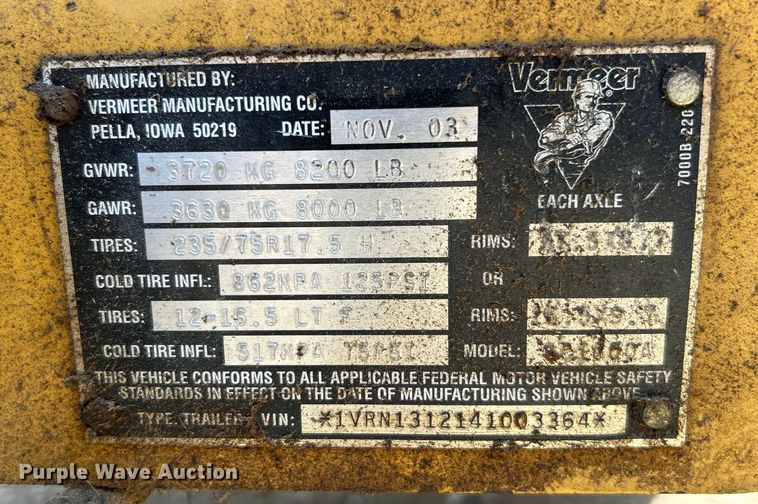 image for item DN0730 2004 Vermeer BC1800A wood chipper