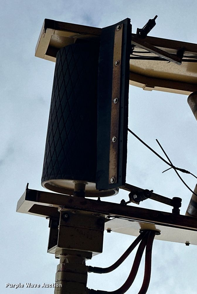 image for item DO3281 1995 Finlay 524 conveyor