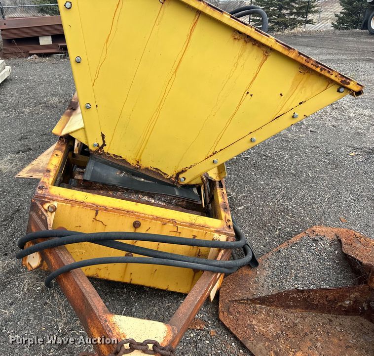 image for item DO3281 1995 Finlay 524 conveyor