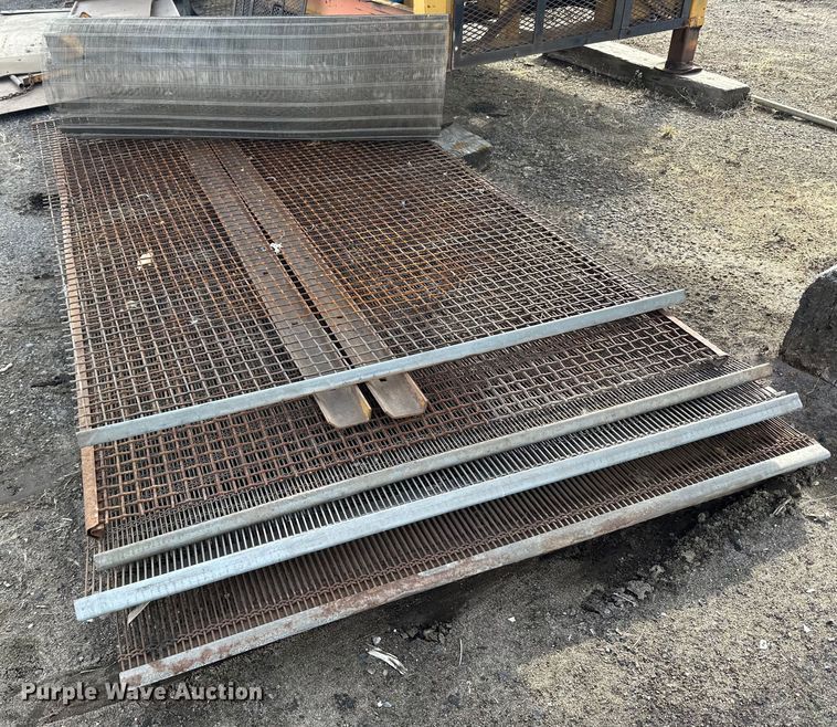 image for item DO3282 CEC Roadrunner screening plant