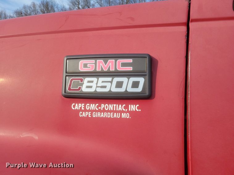 image for item DO4856 1999 GMC C8500 dump truck