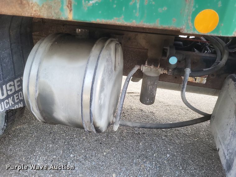 image for item DO4856 1999 GMC C8500 dump truck