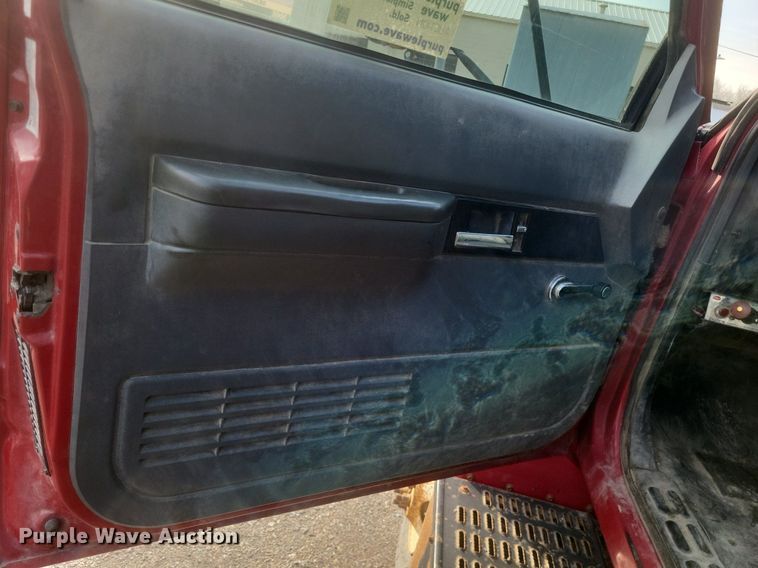 image for item DO4856 1999 GMC C8500 dump truck