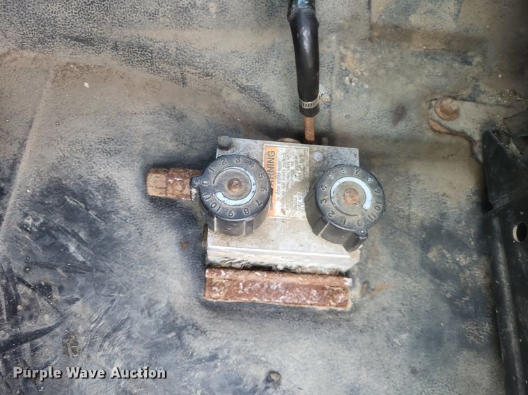 image for item DO4856 1999 GMC C8500 dump truck