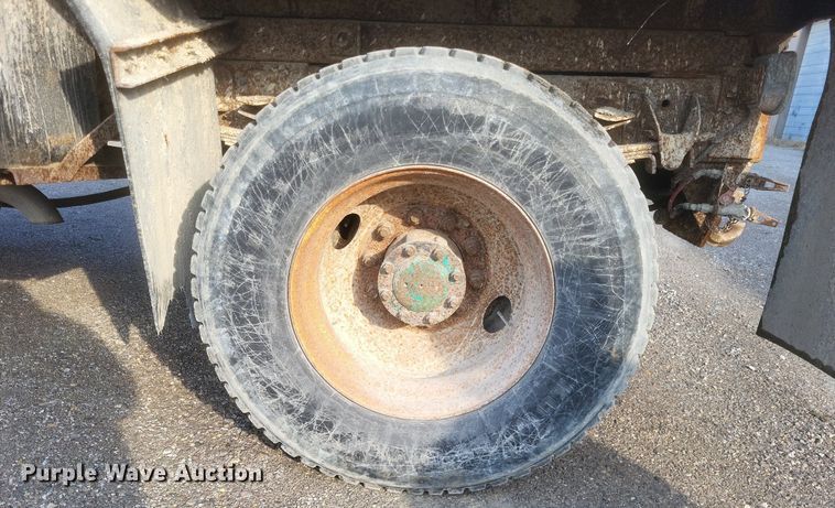 image for item DO4856 1999 GMC C8500 dump truck