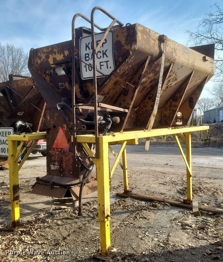 image for item DO4856 1999 GMC C8500 dump truck