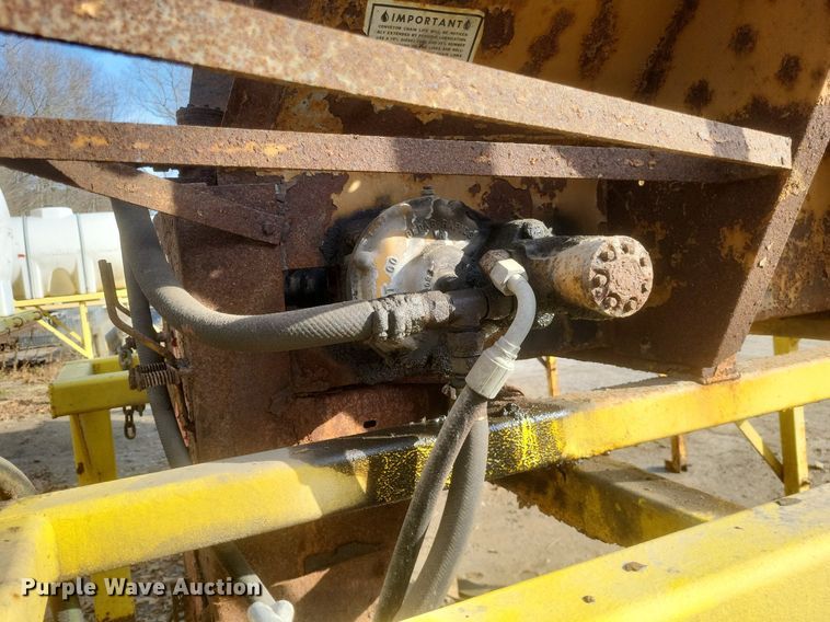 image for item DO4856 1999 GMC C8500 dump truck