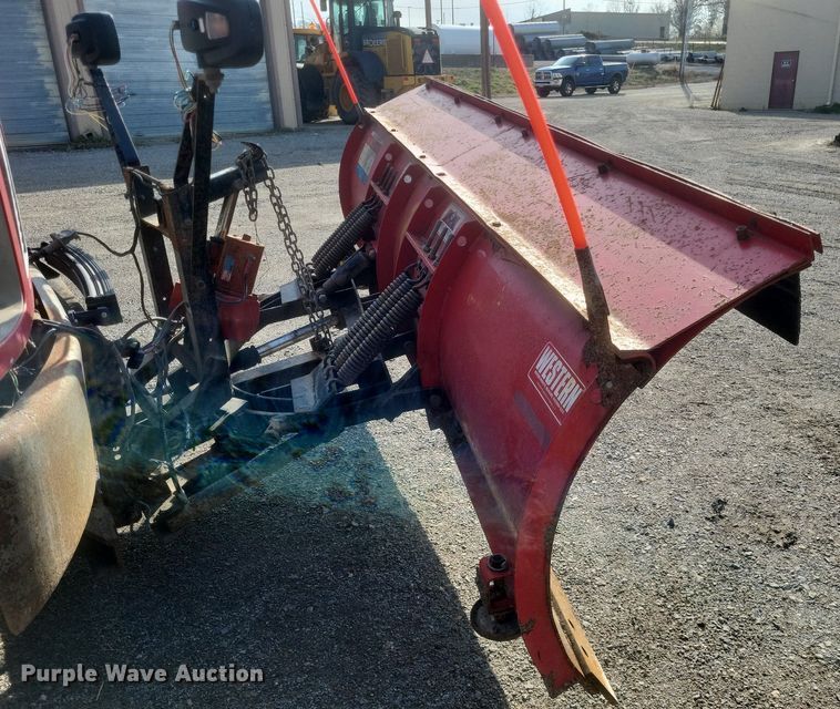 image for item DO4857 1997 GMC C8500 dump truck