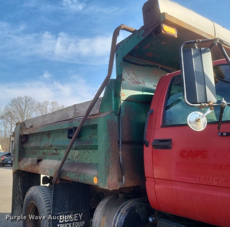 image for item DO4857 1997 GMC C8500 dump truck