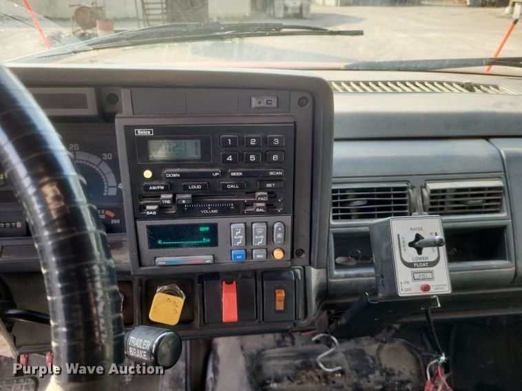 image for item DO4857 1997 GMC C8500 dump truck