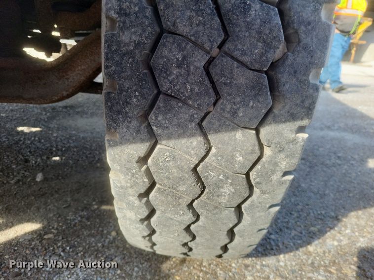 image for item DO4857 1997 GMC C8500 dump truck