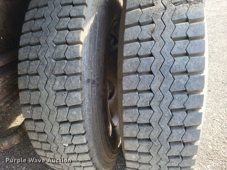 image for item DO4857 1997 GMC C8500 dump truck