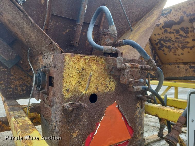 image for item DO4857 1997 GMC C8500 dump truck