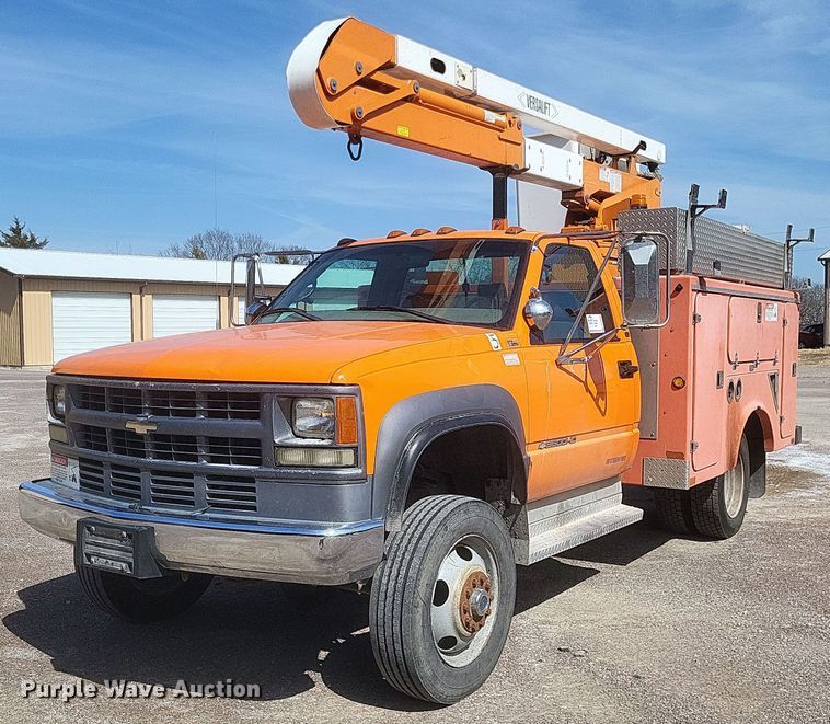 image for item DO4868 1998 Chevrolet K3500 bucket truck
