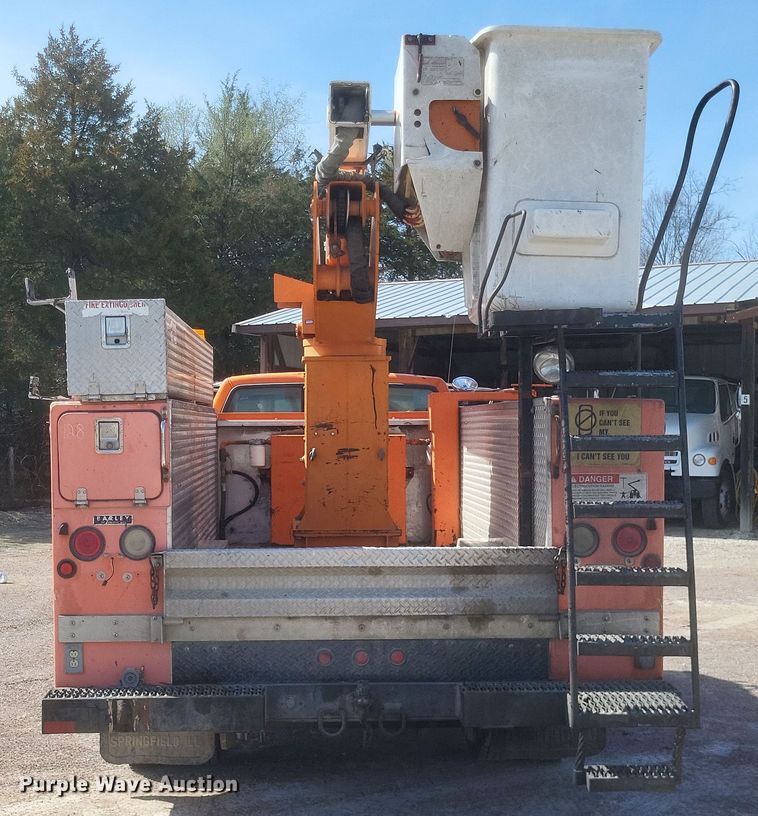 image for item DO4868 1998 Chevrolet K3500 bucket truck