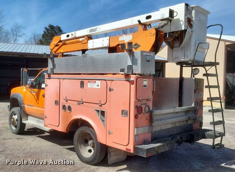 image for item DO4868 1998 Chevrolet K3500 bucket truck
