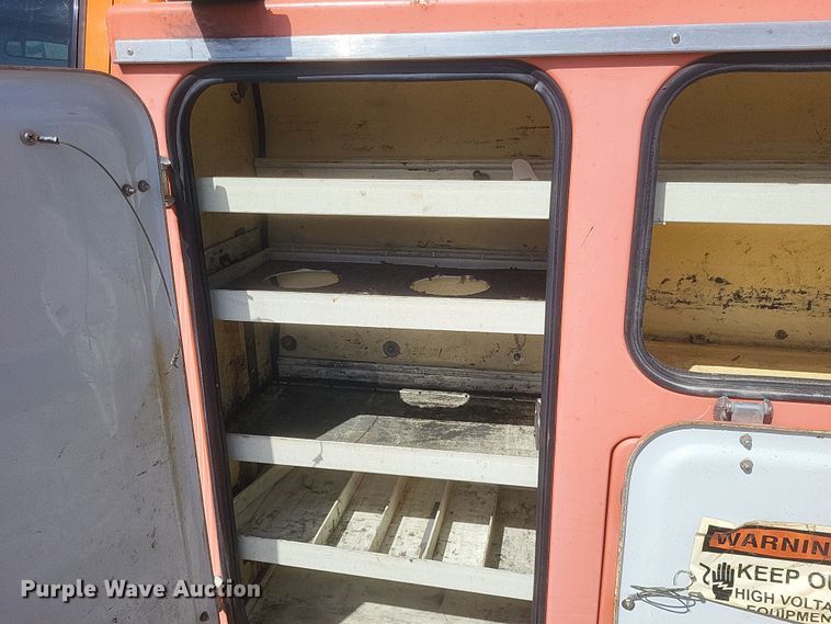 image for item DO4868 1998 Chevrolet K3500 bucket truck