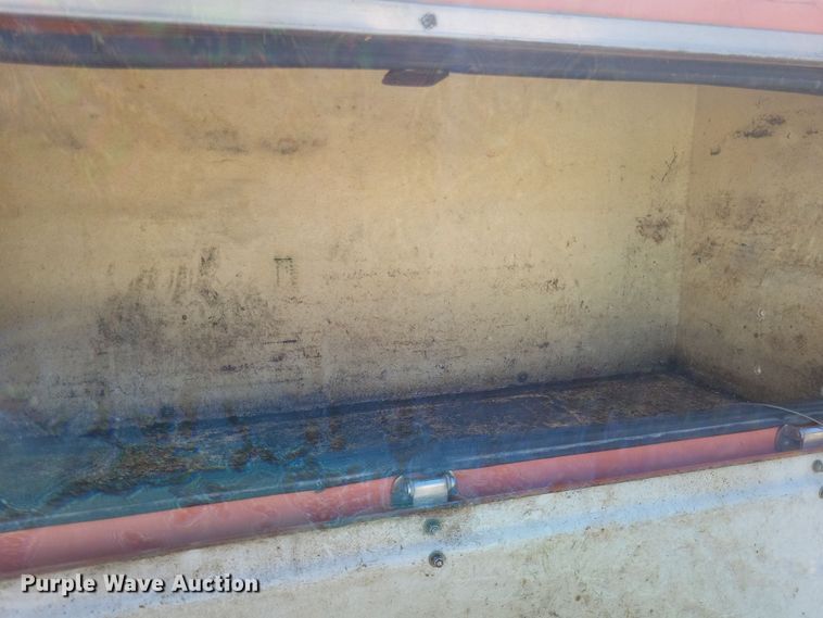 image for item DO4868 1998 Chevrolet K3500 bucket truck