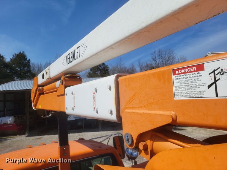 image for item DO4868 1998 Chevrolet K3500 bucket truck